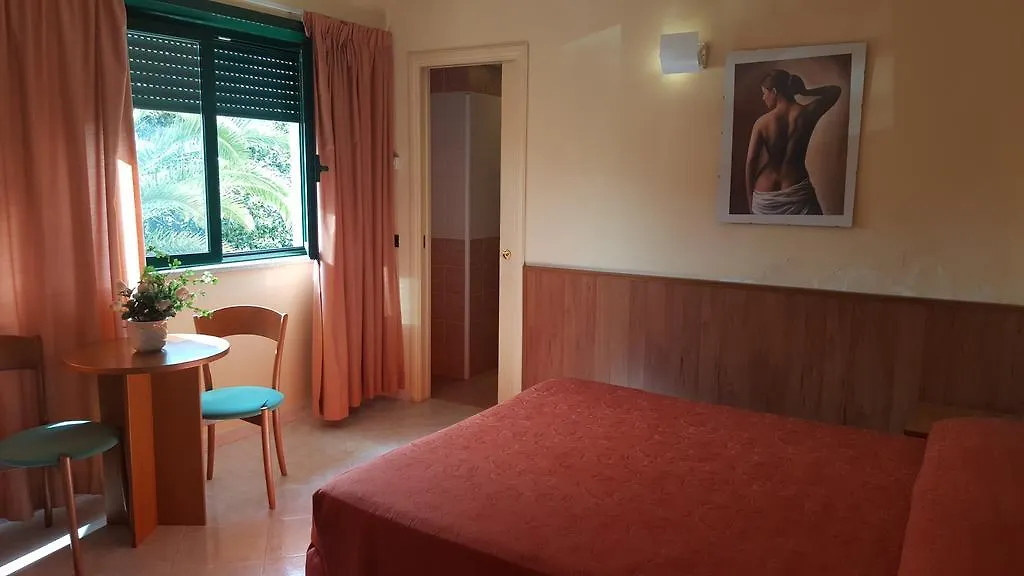 Hotel Laurence Rome