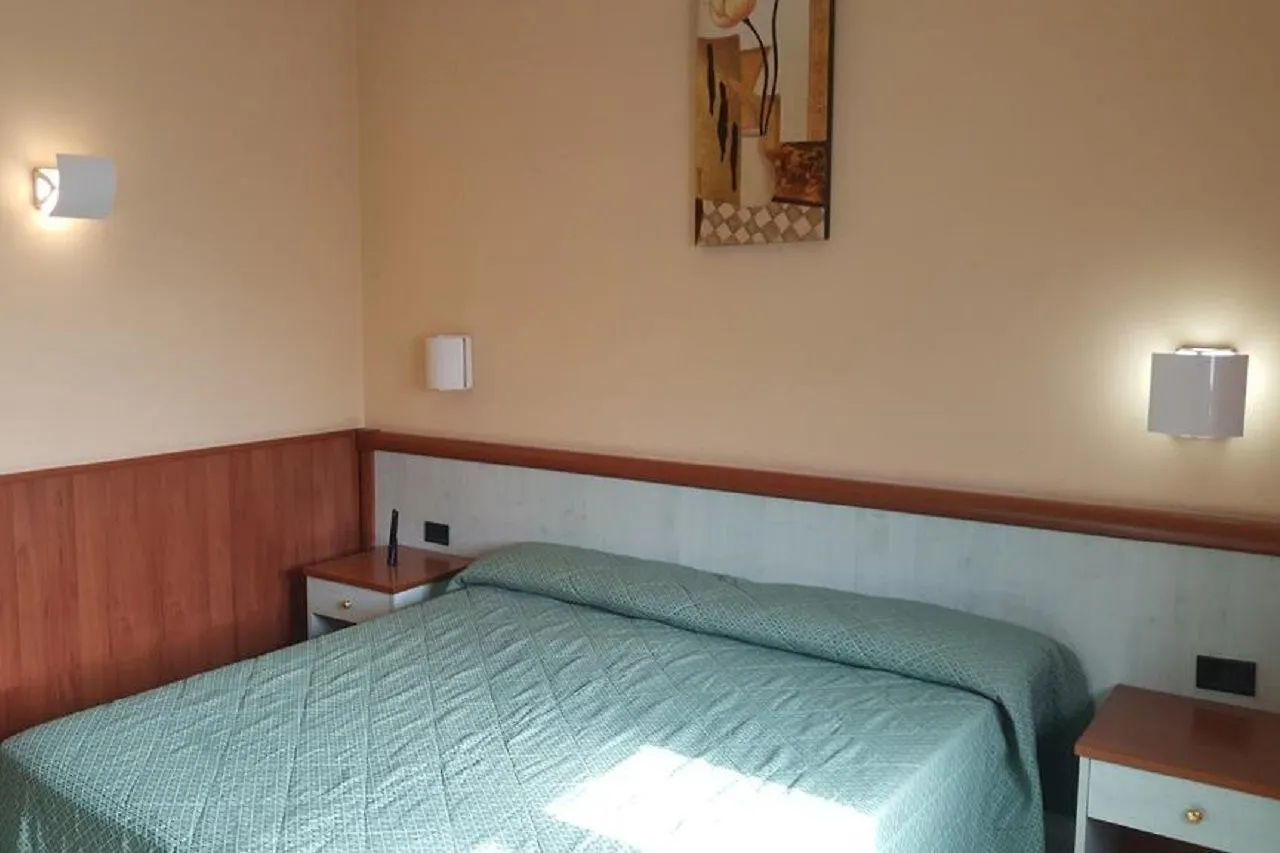 Hotel Laurence Rome 3*,  Italy