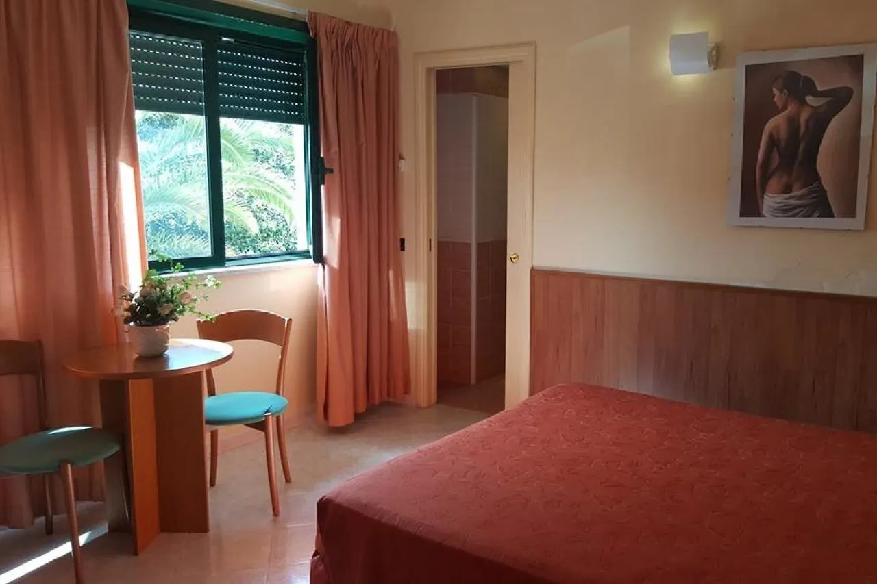 Hotel Laurence Rome 3*,